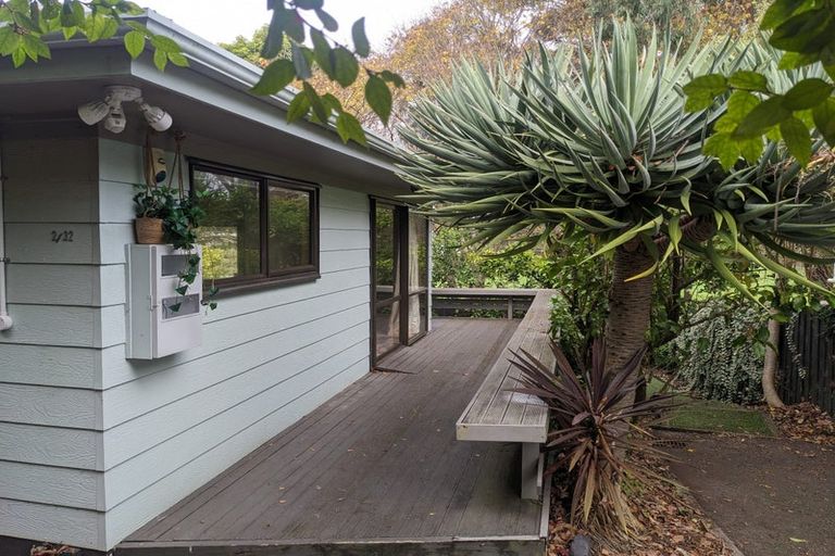 Photo of property in 2/32 Trinidad Road, Sunnynook, Auckland, 0620