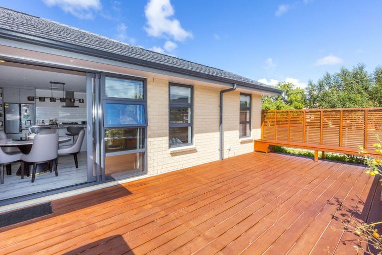 Photo of property in 4a Golders Road, Elderslea, Upper Hutt, 5018