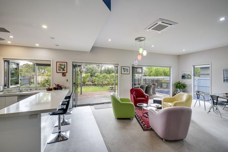 Photo of property in 31 Napier Street, Jervoistown, Napier, 4112