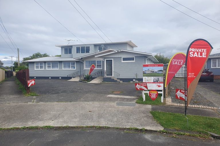 Photo of property in 11 Paul Place, Pakuranga, Auckland, 2010