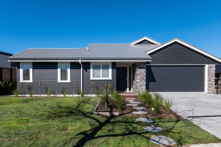 Photo of property in 1a Rogers Place, Kinloch, Taupo, 3377