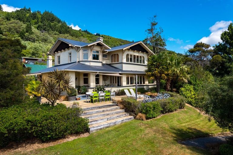 Photo of property in 19-21 Leicester Street, Picton, 7220