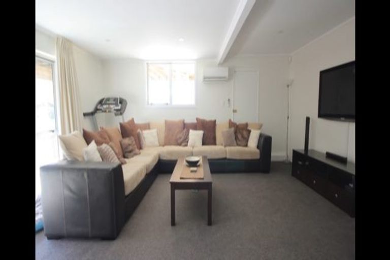 Photo of property in 4 Halder Place, Torbay, Auckland, 0632