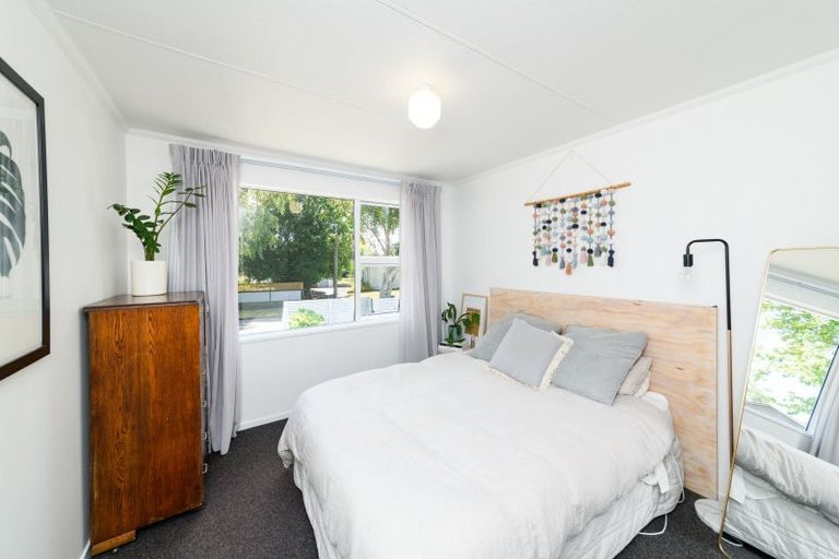 Photo of property in 75 Ruamahanga Crescent, Terrace End, Palmerston North, 4410