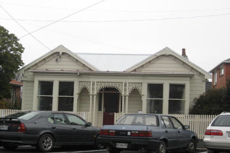 Photo of property in 49 Howe Street, North Dunedin, Dunedin, 9016