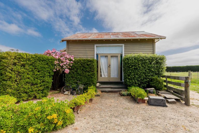 Photo of property in 2458 Waimate Highway, Makikihi, Waimate, 7980