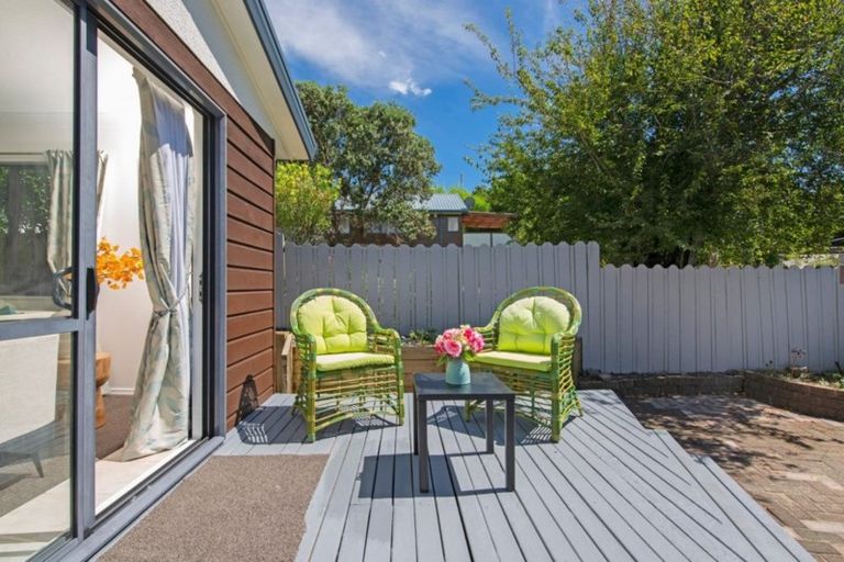Photo of property in 3/6a Botany Road, Howick, Auckland, 2010