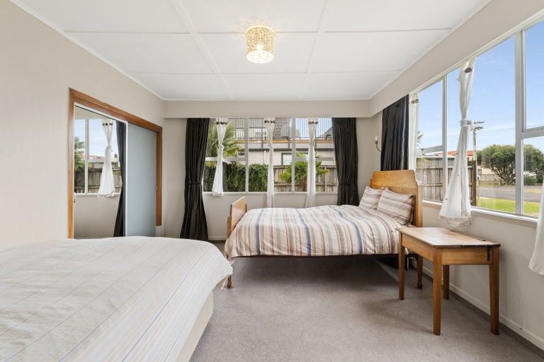 Photo of property in 104 Beverley Terrace, Whangamata, 3620