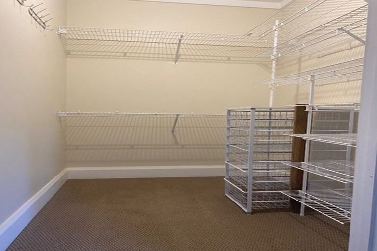 Photo of property in 14 Lawrence Road, Hospital Hill, Napier, 4110