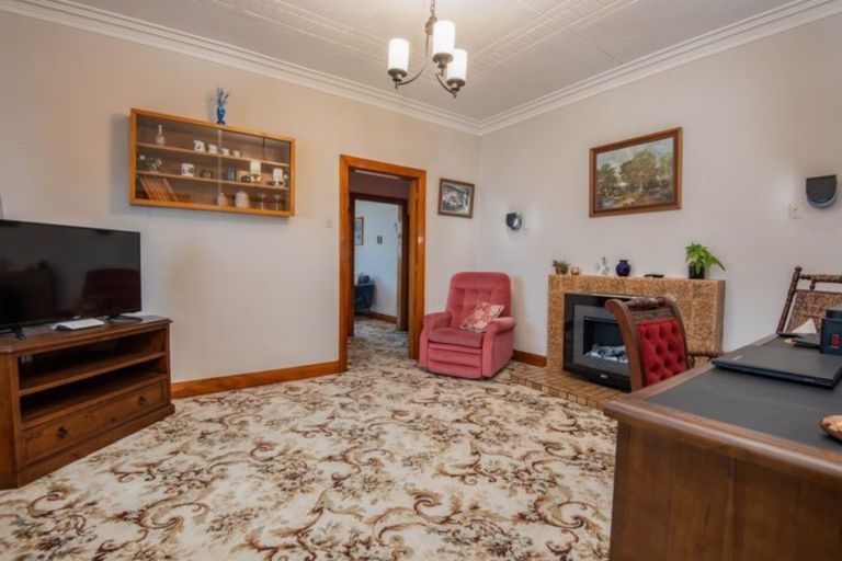 Photo of property in 16 Argyle Street, Mosgiel, 9024