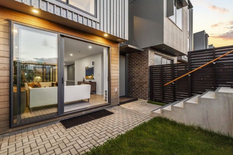 Photo of property in 53 Bearing Parade, Long Bay, Auckland, 0630