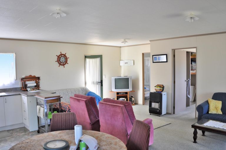 Photo of property in 12 Goebel Street, Tinopai, 0593