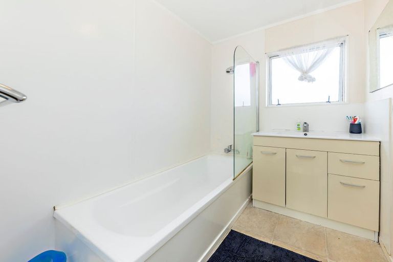Photo of property in 1/12 Dunstan Place, Otara, Auckland, 2023