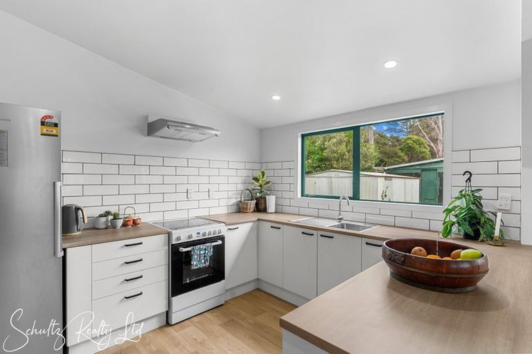 Photo of property in 736 Whakapirau Road, Whakapirau, Maungaturoto, 0583