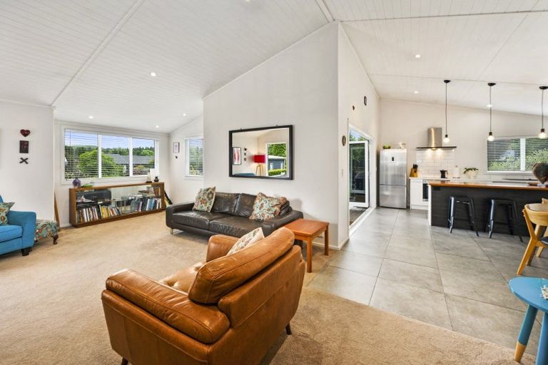 Photo of property in 1 Seagers Close, Kinloch, Taupo, 3377