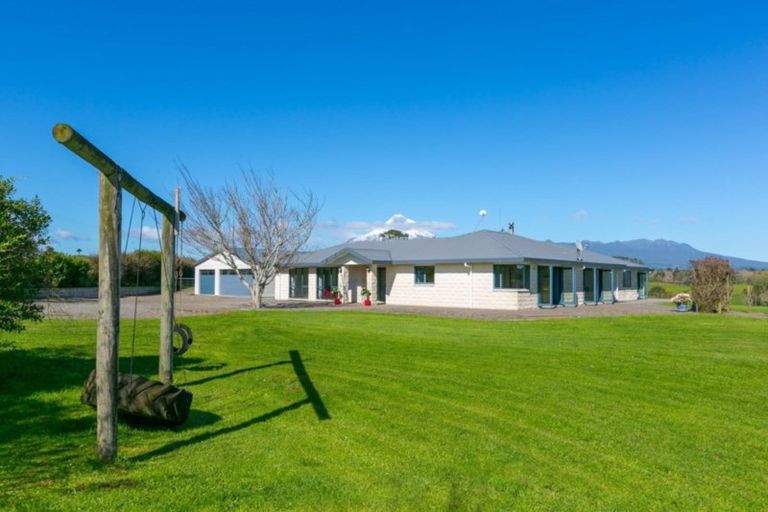 Photo of property in 930 Upland Road, Egmont Village, New Plymouth, 4372