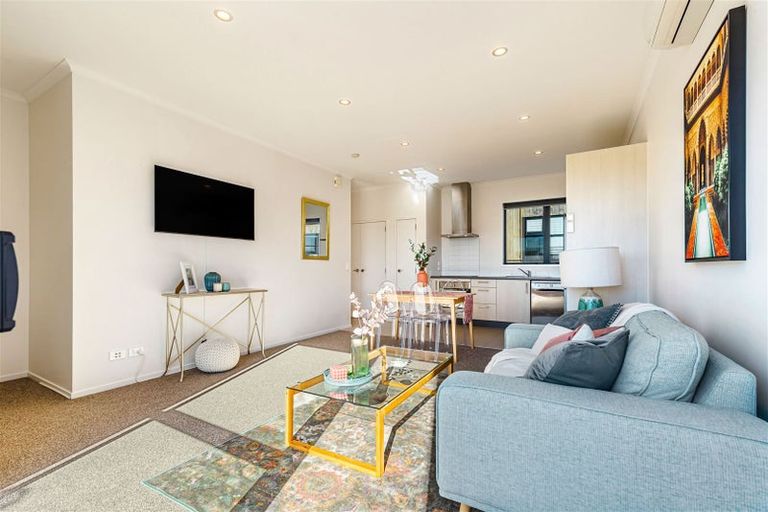 Photo of property in 9 Onekiritea Road, Hobsonville, Auckland, 0616