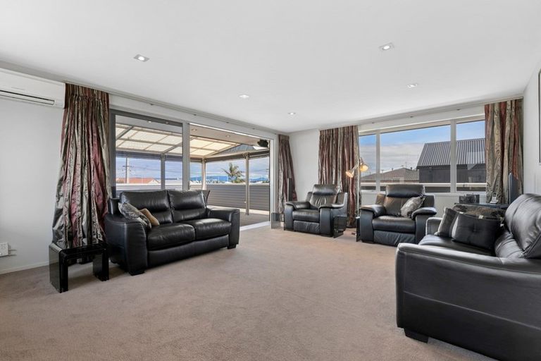 Photo of property in 75 Pitau Road, Mount Maunganui, 3116