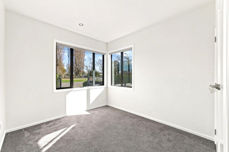 Photo of property in 152 Vagues Road, Northcote, Christchurch, 8052