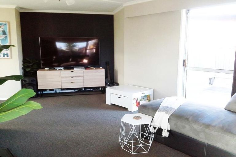 Photo of property in 11 Culzean Grove, Bell Block, New Plymouth, 4312