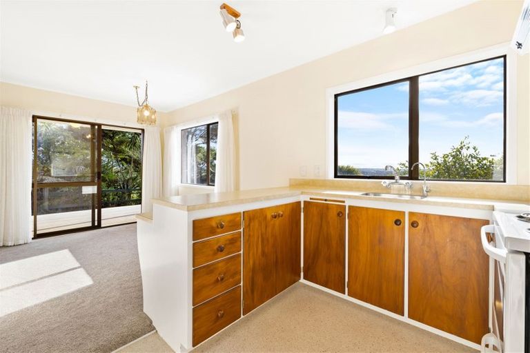 Photo of property in 2/16 Denver Avenue, Sunnyvale, Auckland, 0612