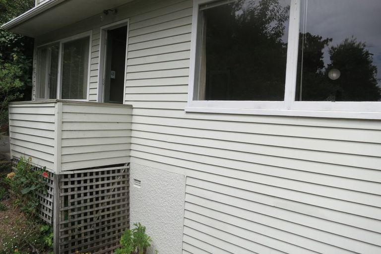 Photo of property in 42 Moana Road, Kelburn, Wellington, 6012