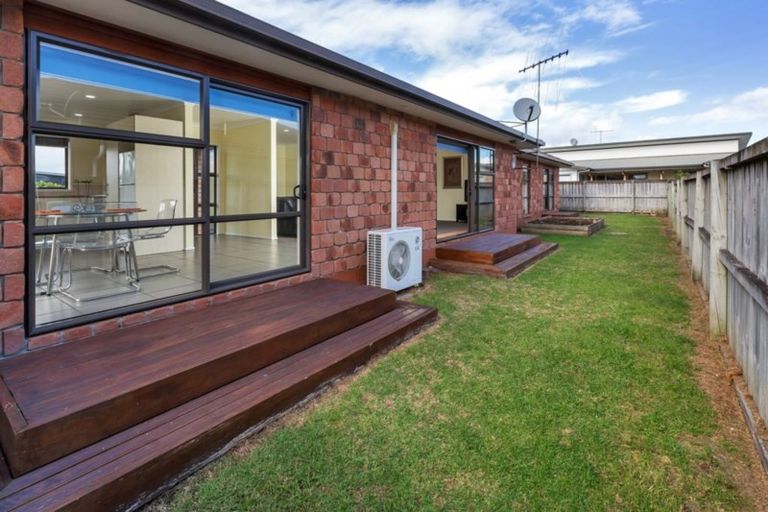 Photo of property in 1 Resolution Place, One Tree Point, 0118