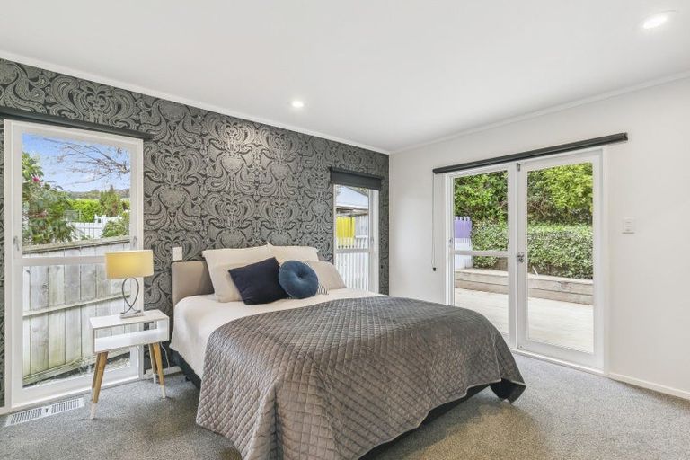 Photo of property in 22 Lucknow Terrace, Khandallah, Wellington, 6035