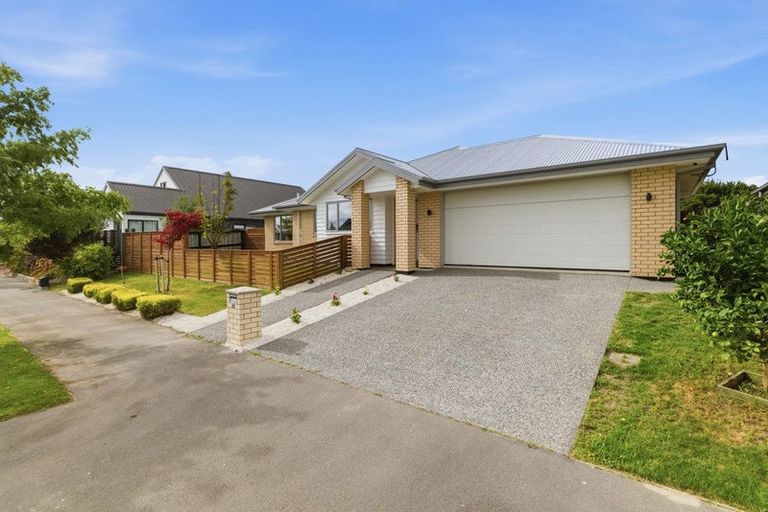 Photo of property in 32 Sarikei Avenue, Northwood, Christchurch, 8051