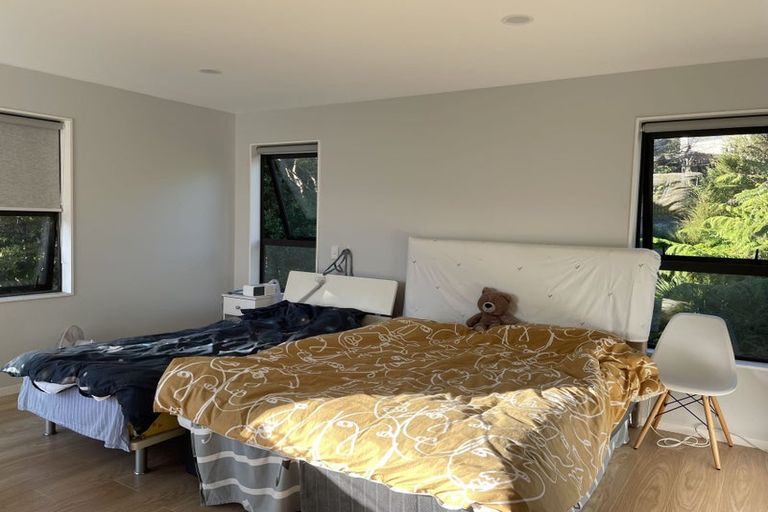 Photo of property in 18a Hazel Glen, Bayview, Auckland, 0629