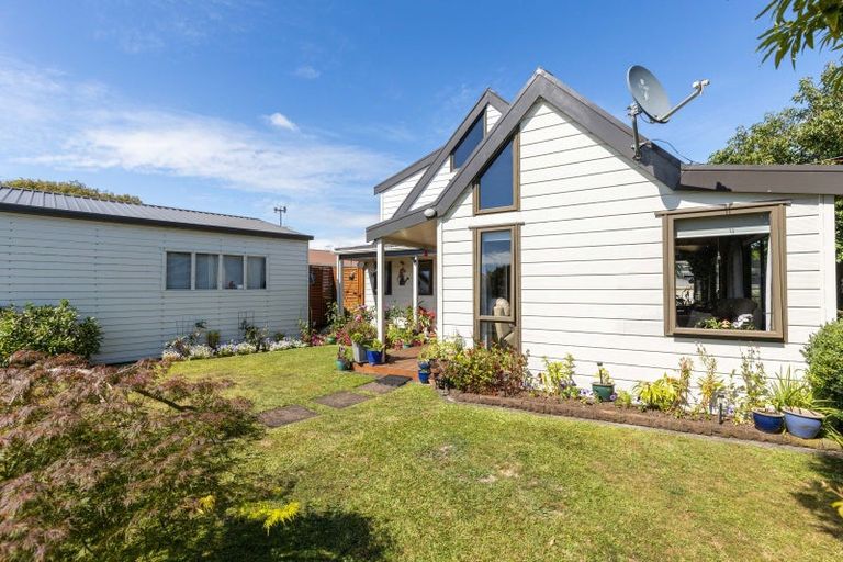 Photo of property in 3 Ngarue Place, Waitara, 4320