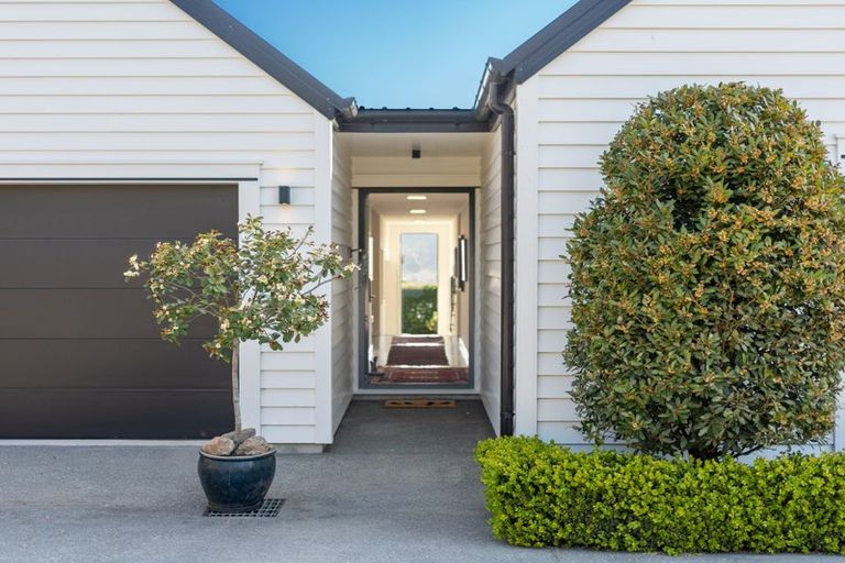Photo of property in 285 Cannon Hill Crescent, Mount Pleasant, Christchurch, 8081