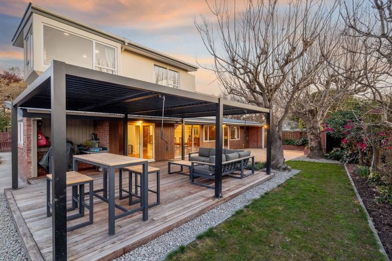 Photo of property in 7 Sawtell Place, Northcote, Christchurch, 8052