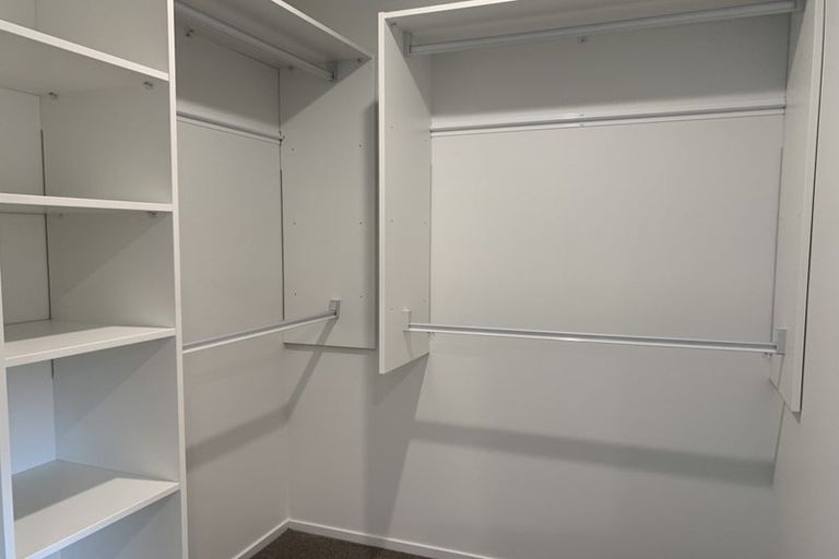 Photo of property in 10 Port Way, Rosehill, Papakura, 2113