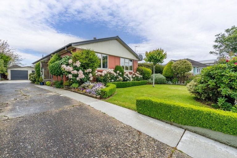 Photo of property in 74 Conway Crescent, Glengarry, Invercargill, 9810