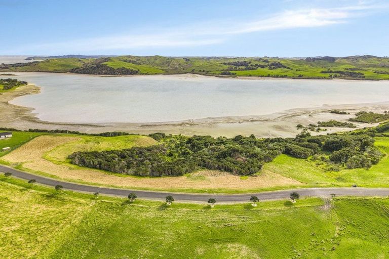 Photo of property in 51 Hinamoki Drive, Kaiwaka, 0573