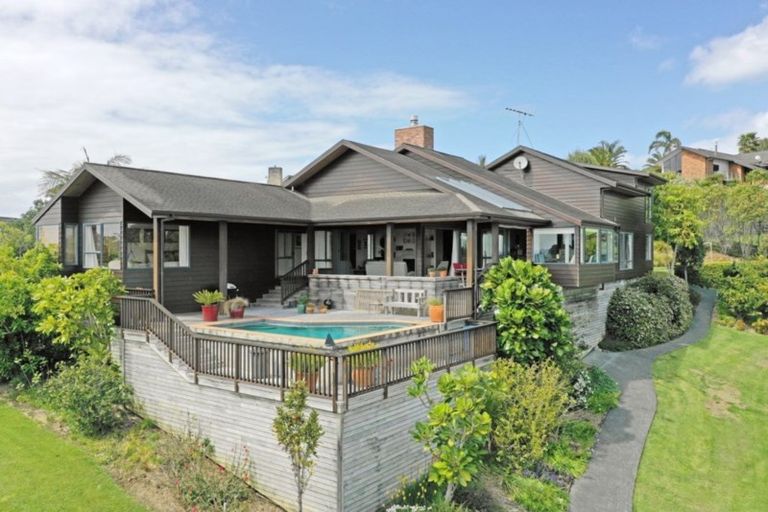 Photo of property in 9 Kotare Place, Sandspit, Warkworth, 0982