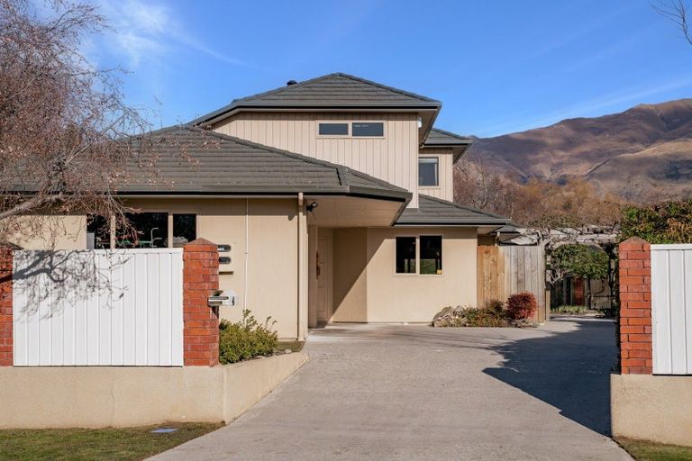 Photo of property in 4 Cherry Court, Wanaka, 9305