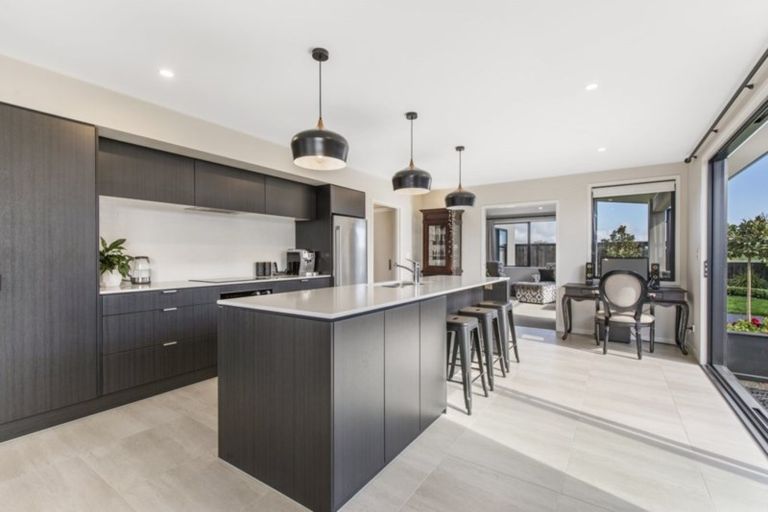 Photo of property in 6 Franks Way, Papamoa Beach, Papamoa, 3118