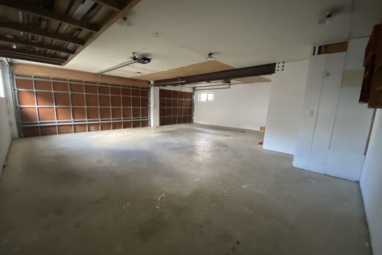 Photo of property in 23a Korotaha Terrace, Rothesay Bay, Auckland, 0630