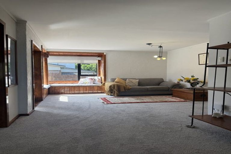 Photo of property in 99 Redoubt Road, Goodwood Heights, Auckland, 2105