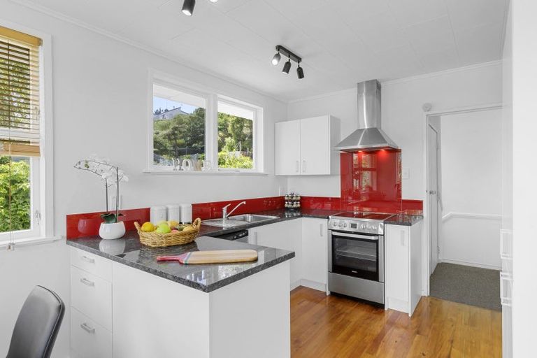 Photo of property in 25 Lord Street, Stokes Valley, Lower Hutt, 5019