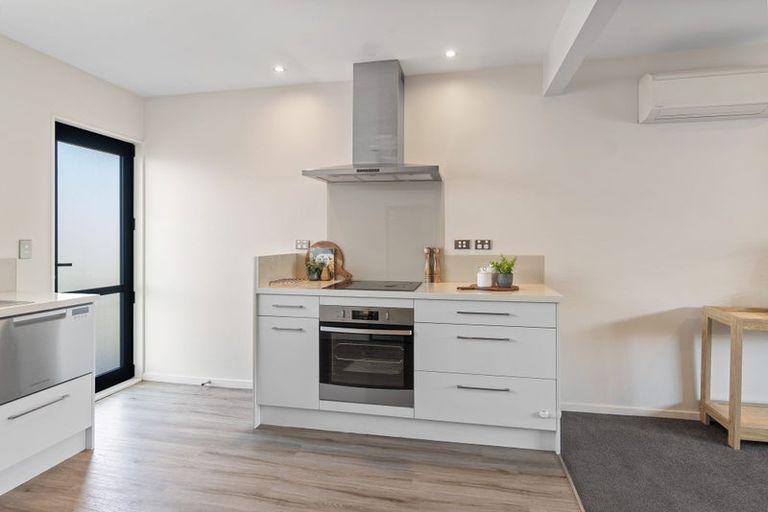 Photo of property in 10/22 Springfield Road, St Albans, Christchurch, 8014