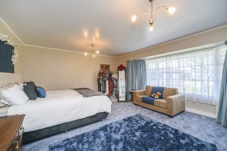 Photo of property in 18 Chippendale Crescent, Highbury, Palmerston North, 4412