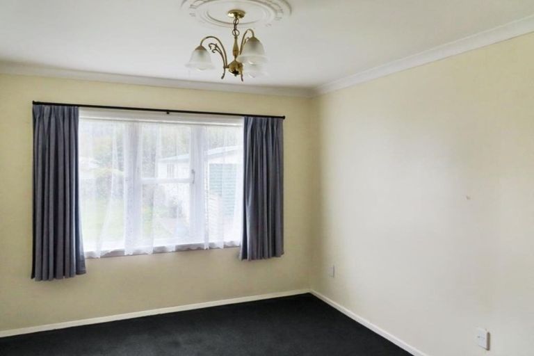 Photo of property in 16 Peel Place, Wainuiomata, Lower Hutt, 5014