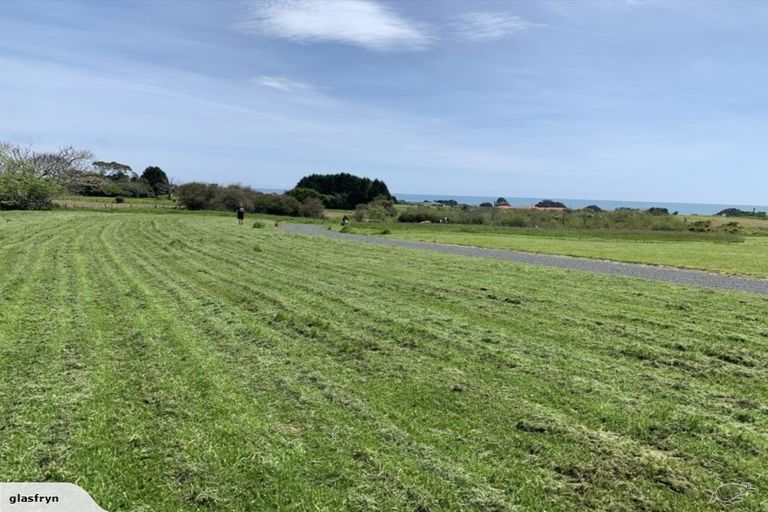 Photo of property in 17 Rawinia Place, Te Kaha, 3199