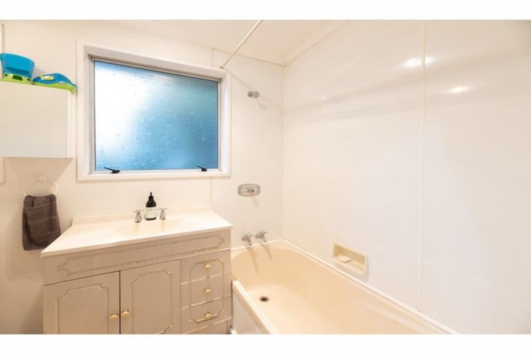 Photo of property in 10b Burnridge Place, Belfast, Christchurch, 8051