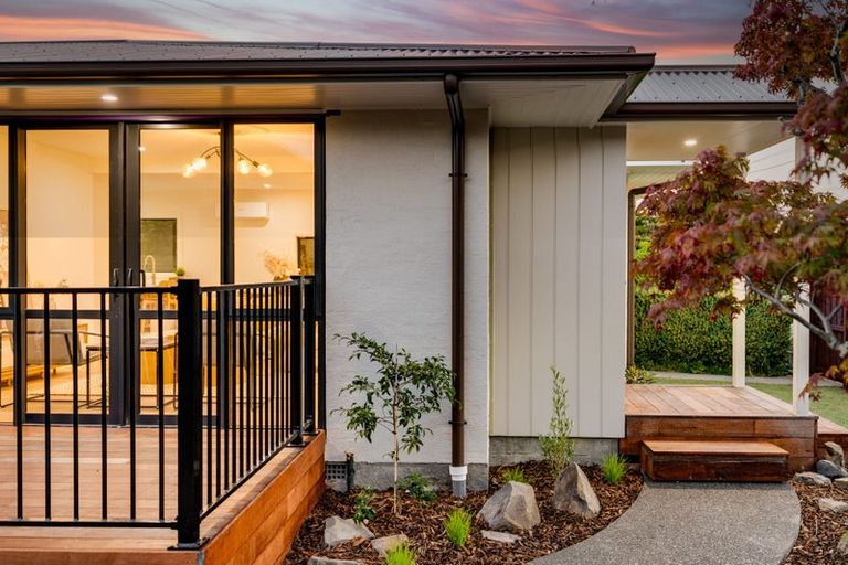 Photo of property in 16 Chepstow Avenue, Fendalton, Christchurch, 8052