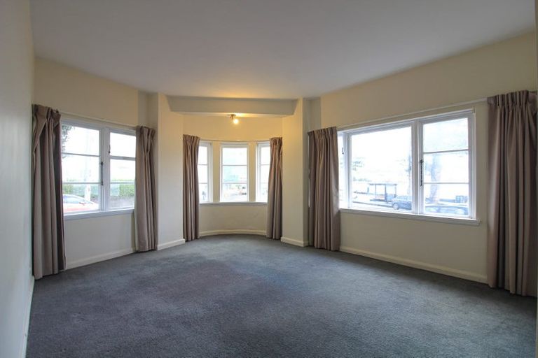 Photo of property in Olympus Flats, 1/280 Oriental Parade, Oriental Bay, Wellington, 6011