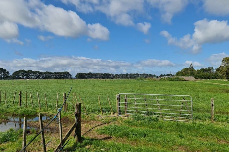 Photo of property in 1205 Devon Road, Bell Block, 4373